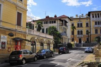 Улицы города Опатия.