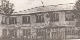 Листая старый альбом.