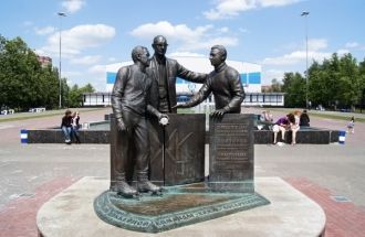 Памятник основателям Воскресенского хокк