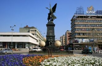 Памятник косовским героям - работа знаме
