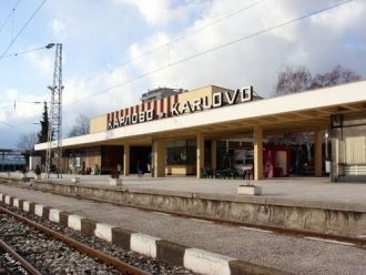 Железнодорожный вокзал в Карлово.
