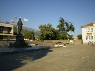 Площадь в центре Карлово.