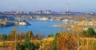 Бывший завод Калуша и карьер по добыче с