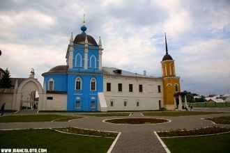 Ново-Голутвин монастырь.