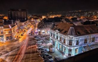 Город Пожаревац ночью.
