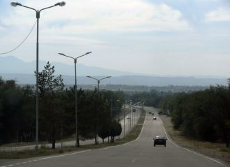На одной из улиц города Ушарал.