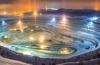 Карьер Качканара ночью.