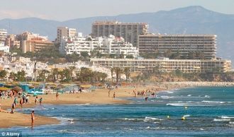 Пляж в Торремолиносе.