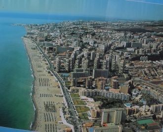 Город Торремолинос с высоты.