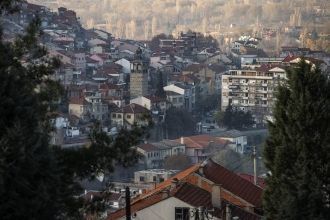 Вид на город Велес, Македония.