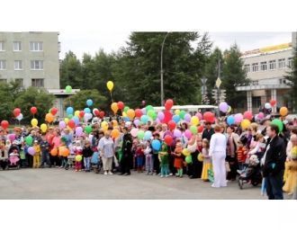 Люди в городе Полевской.