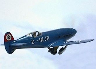 Пилот Фриц Вендель взлетел и на трехкилометровой мерной базе и развил рекордную скорость в 755,138 км/ч.