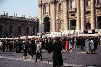 Начало работы II Ватиканского собора
