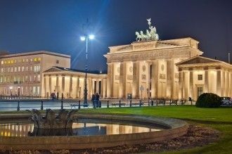 В Берлине прошла церемония открытия Бранденбургских ворот