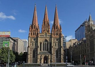 Собор расположен в центре Мельбурна на п