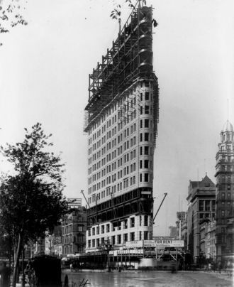 Здание было достроено в 1902 году в стил