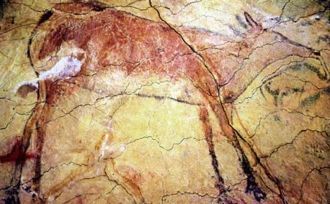 Плафон — низкий потолок одного из залов 