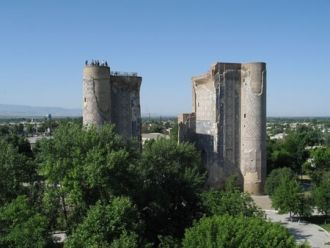 Помещения были украшены золотой лазурью,