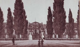 Первой венценосной особой, посетившей Ма