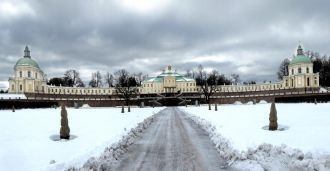 Большой Меншиковский дворец зимой