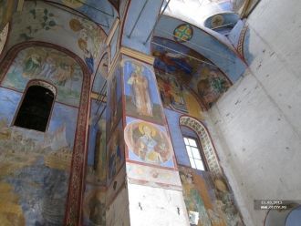 Внутреннее убранство церкви Покрова на Н