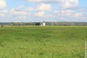 Пешую прогулку до церкви можно назвать п