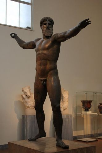 Статуя Посейдона