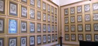 Постоянную экспозицию можно разделить на