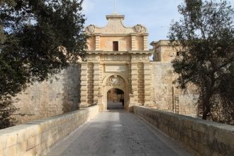 Парадный вход в город (Mdina main gate).