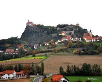Замок Ригерсбург, самый крупный замок Це