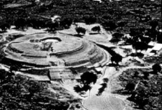 Первые раскопки начались в 1917 году под