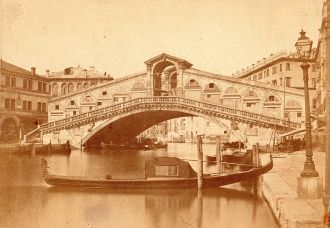 Мост Риальто - первый каменный мост Вене