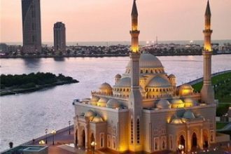 Мечеть Джумейра в Дубае весьма выразител