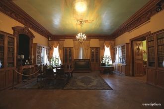 После октябрьских событий 1917 года во д