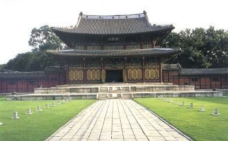 Все сооружения Чхандоккуна расположены в