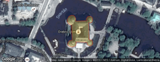 Тридцатиметровые башни служат обзорными 