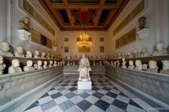 С X века Капитолий снова начинает превра