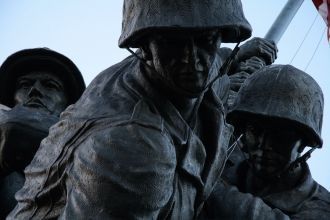 Прототипами героев мемориала послужили р