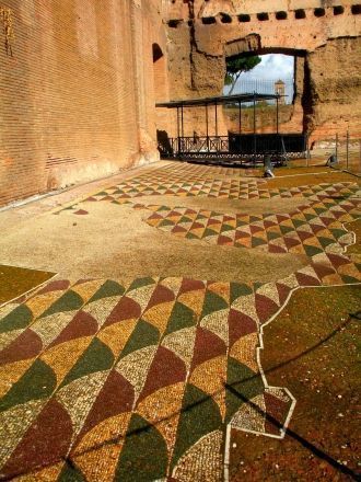 Обширное, величественное и роскошное зда