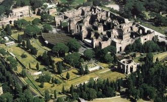 Термы Каракаллы были гигантским обществе