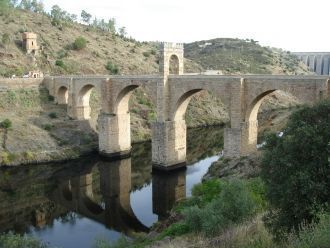 Время строительства моста с точностью ск