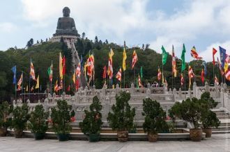 Будда Тяньтань восседает на своем цветке