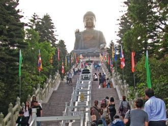 Большая статуя Будды – символ гармоничны