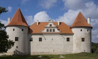 Более современная часть ансамбля была ре