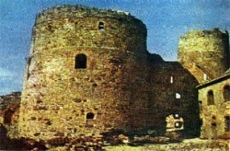 Юго-восточная башня замка.