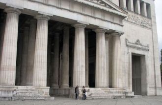 Греко-дорический ордер Пропилей.