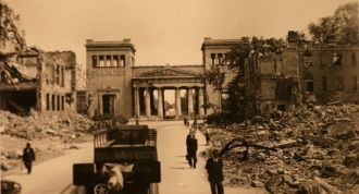 Пропилеи после окончания второй мировой 