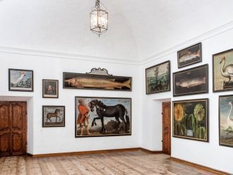 Роскошный интерьер дворца,, украшенный с