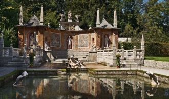 Большая часть водных сооружений дворцово