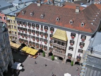 Дом с золотой крышей, вид сверху